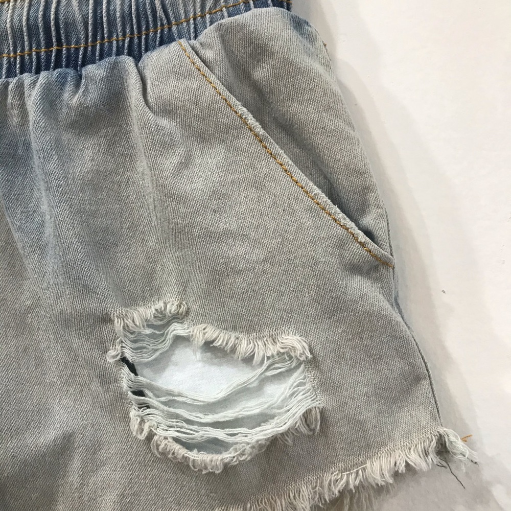 Hayden Los Angeles Distressed Shorts Small - Picture 4 of 5